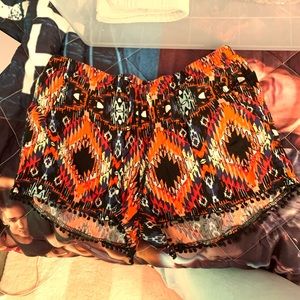 No boundaries funky loose shorts
Orange color